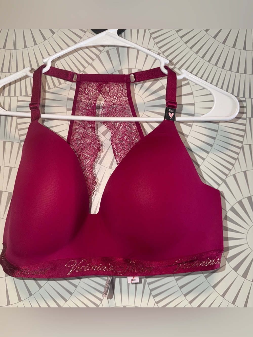 Victoria's Secret Women’s Raspberry Lace-Back T-Shirt Bra Wireless 36DD NWT